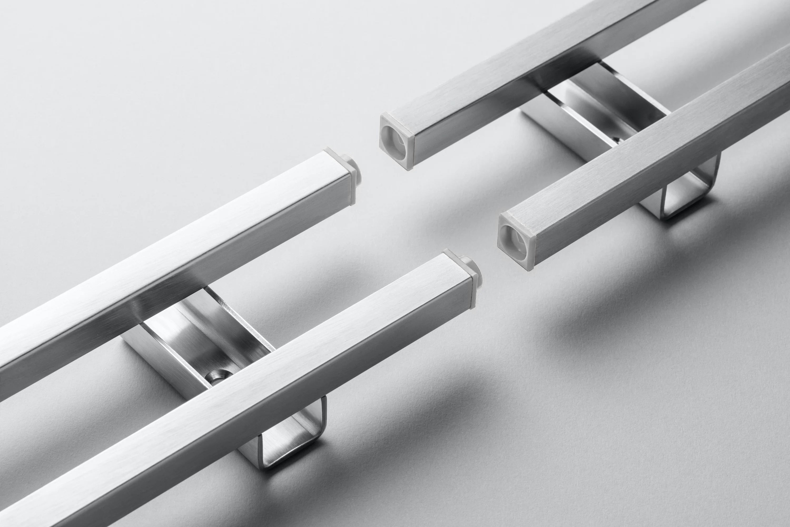 Veark M40 Magnetic Knife and Tool Rail - Thumbnail 5